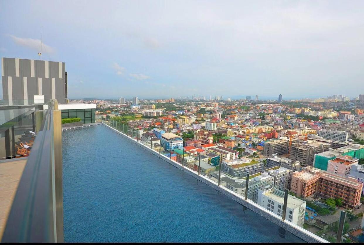 The Base Central Pattaya Seaview エクステリア 写真