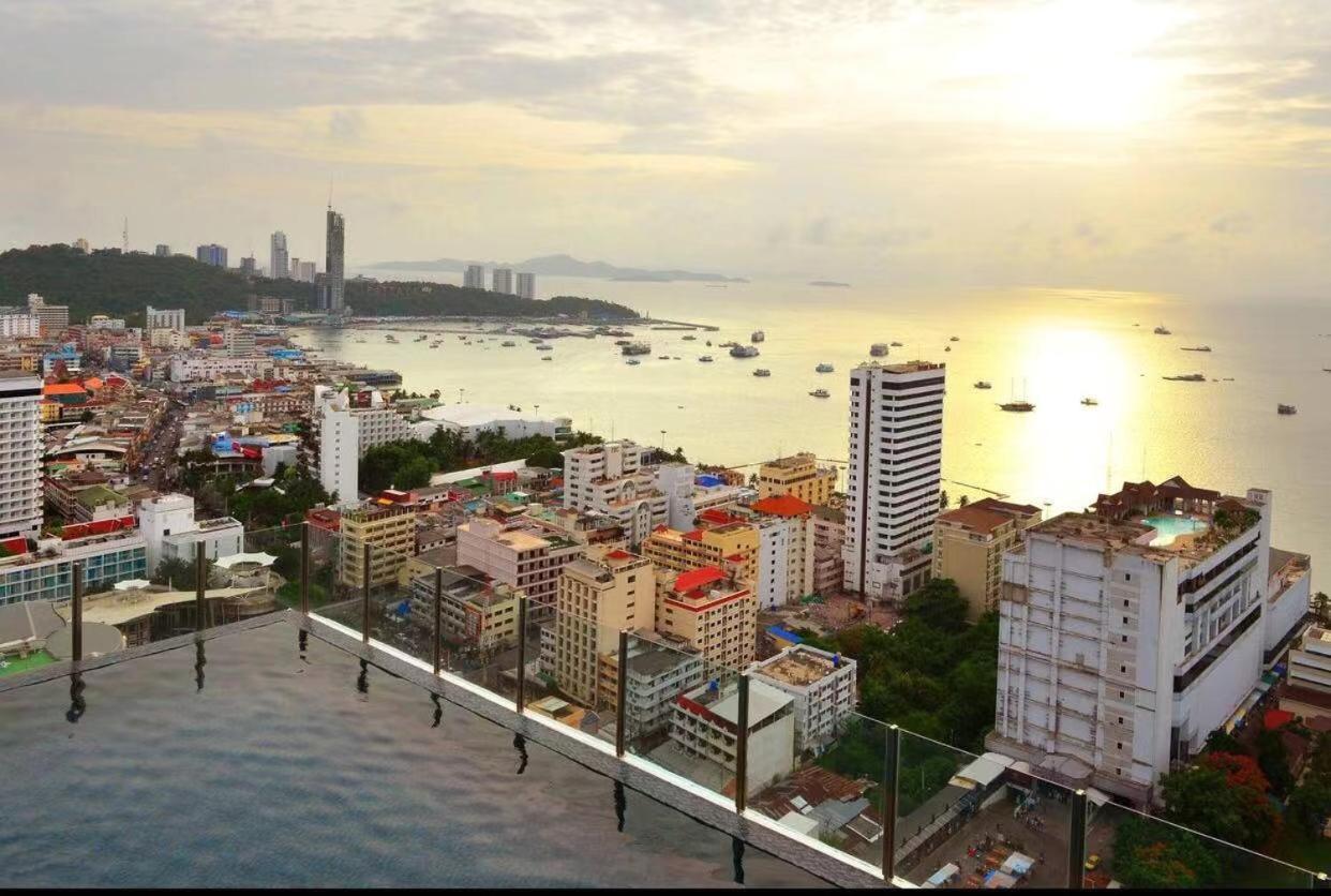 The Base Central Pattaya Seaview エクステリア 写真